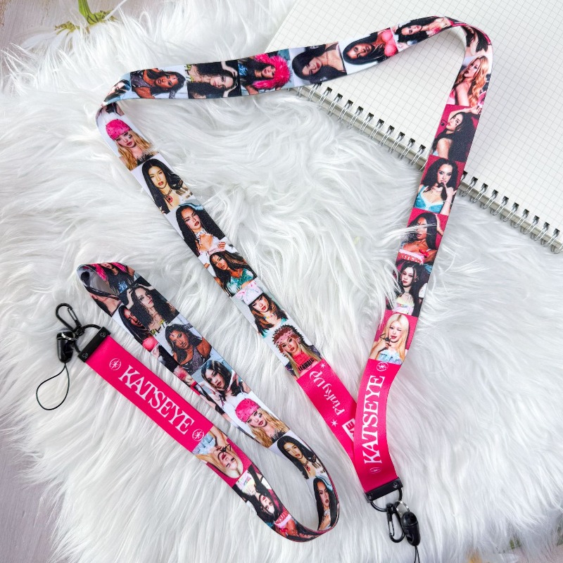 KATSEYE Anime Peripheral Phone - Anime Merchandise Bag ulasan dan harga